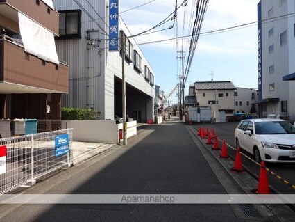 アーバンハイツ若松[1R/32.76m2]の周辺2