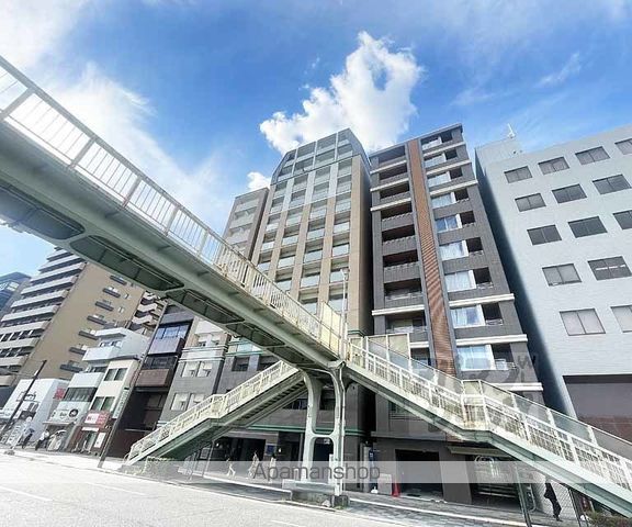 プレサンスNEO京都烏丸の外観写真