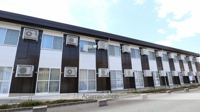 レオパレスプルメリアBの外観写真