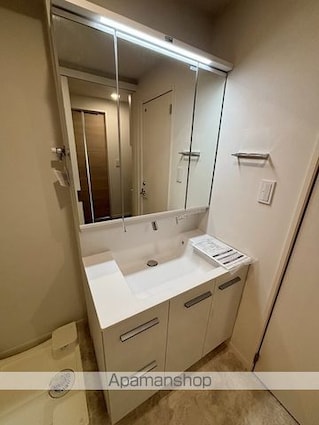 東京都渋谷区初台２丁目[1K/33.95m2]の洗面所