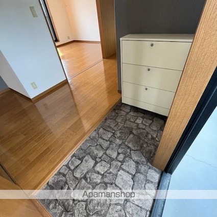 滋賀県守山市播磨田町[2DK/41.31m2]の玄関