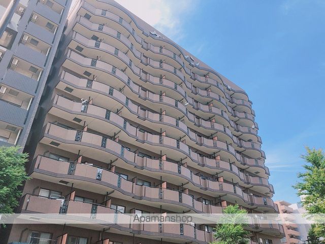 グリフィン新横浜・六番館の外観写真