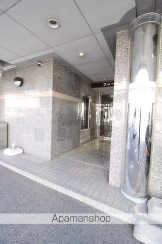 フレーズ津高の玄関写真