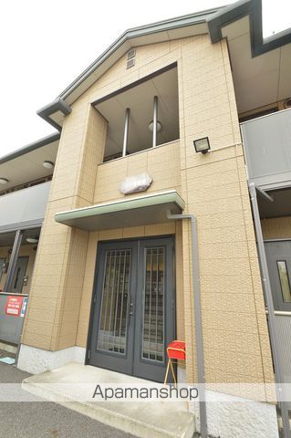 リリ参番館の外観写真