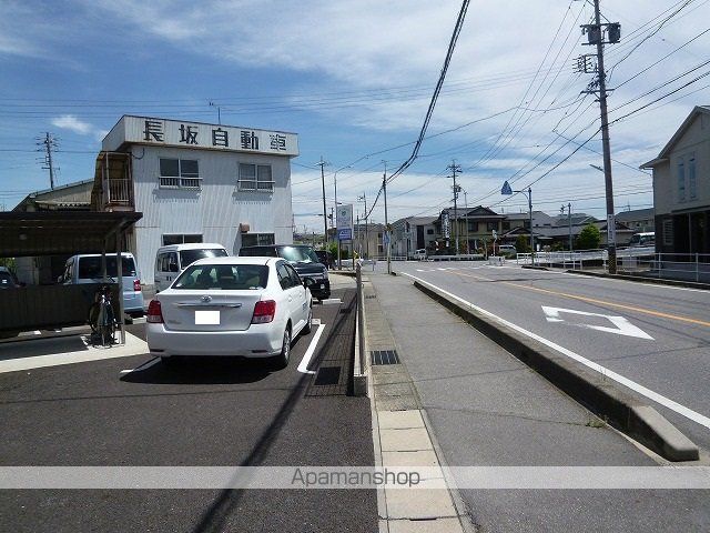 アン・ボヌールの周辺写真
