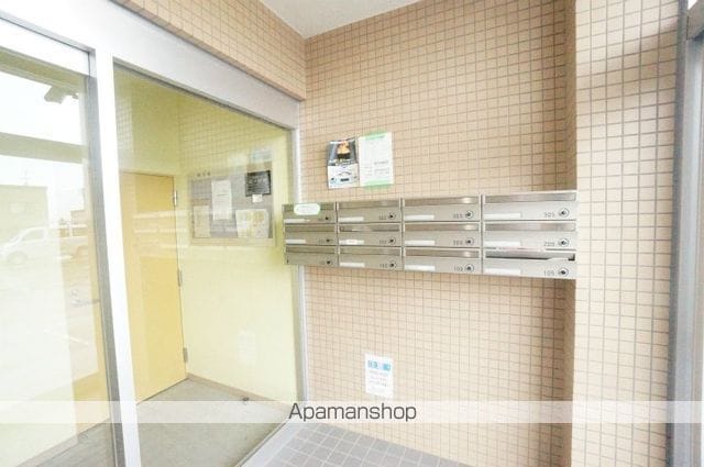 ヒルズ富丘の玄関写真