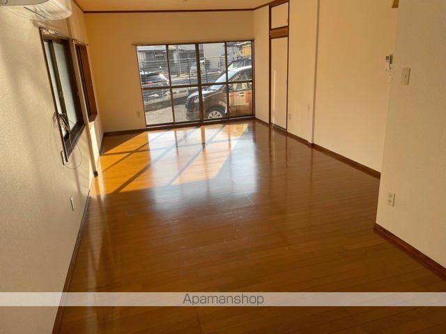 可部線 七軒茶屋駅 徒歩9分 2階建 築42年の内装写真