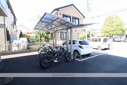 フラージュ・ヴェール[3LDK/82.56m2]の駐車場2