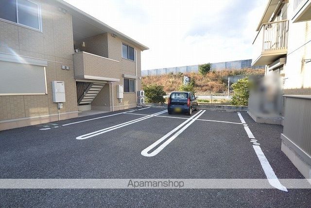 ロイヤルガーデン岡之郷 Aの外観写真