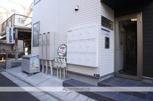 タックフォレスト四ツ木の玄関写真
