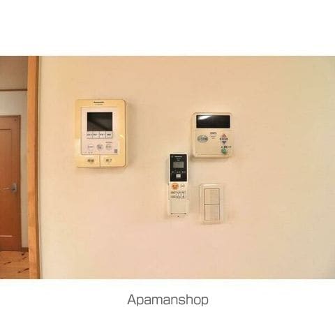 大磯町西小磯貸家の内装写真