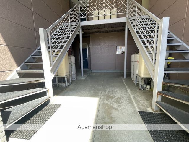 ドエル宮の森パート1の玄関写真