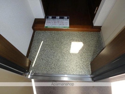 ガラ・ステージ目白台[1R/20.38m2]の玄関