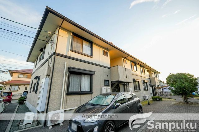 ハイカムール鴨川 B棟の外観写真
