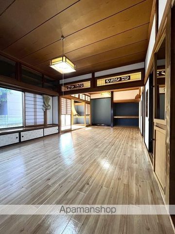 福島市 2階建 築35年の内装写真
