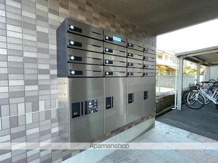 ヴィルヌーブ[1K/28.22m2]の共用部1