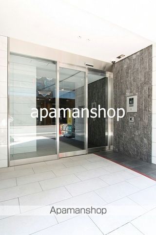 SERENITE本町リアンの玄関写真