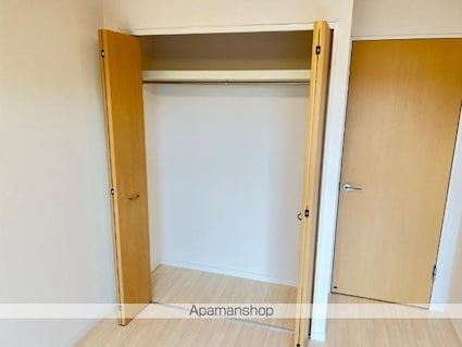 エレガンスエイト[2LDK/51m2]の収納