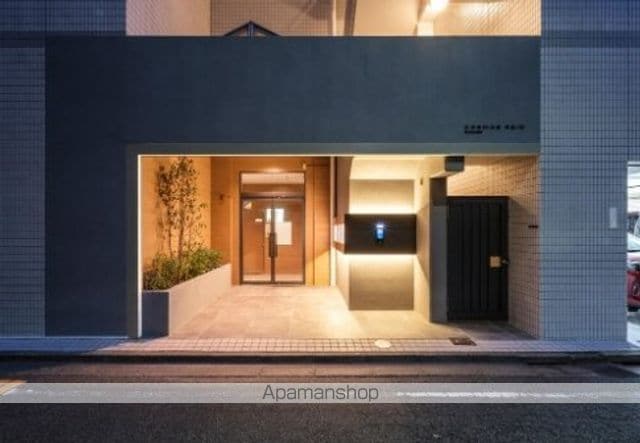 コスモリード大森西の玄関写真