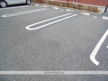 グラースＡ[1LDK/42.37m2]の駐車場