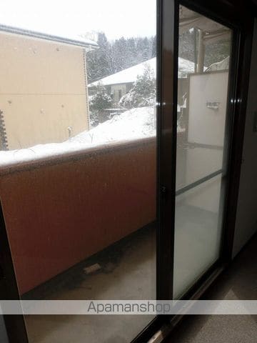 メゾンドゥジュネス北代の内装写真