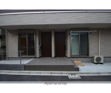 北新宿２ー５ー３３[1K/25.67m2]の外観2