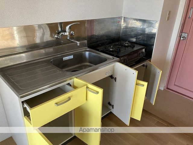 メゾンカフカスの内装写真