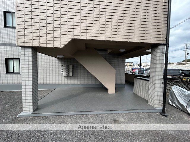 ホワイトレークの玄関写真