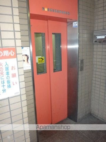 レジデンス27番館の玄関写真