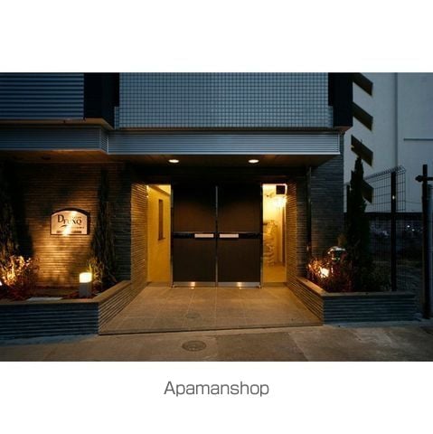 プレール・ドゥーク渋谷幡ヶ谷の玄関写真