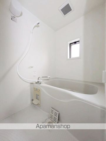 ハピネス中畝 A棟の内装写真