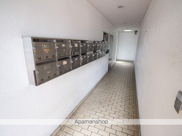 水野ビルの玄関写真