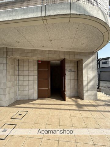 ELSIAUMEKITAの玄関写真