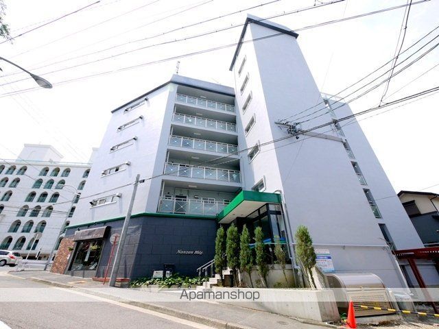 南山ビルの外観写真
