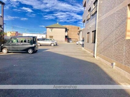 滋賀県野洲市市三宅[3LDK/67.82m2]の駐車場