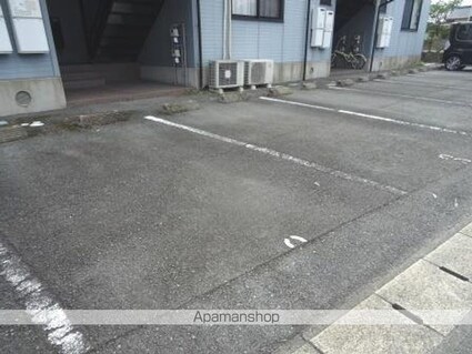 オレンジハウス参番館[2LDK/52.05m2]の駐車場5