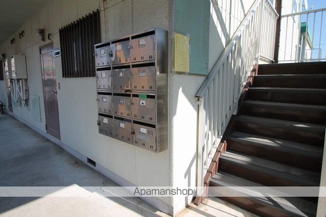 屋城ハイムA棟の玄関写真