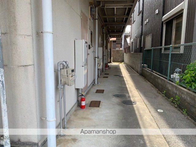 ロータス本町の玄関写真