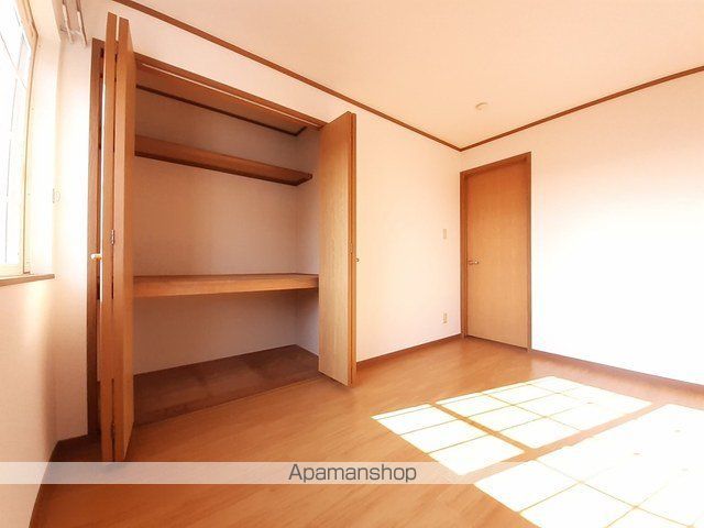 クレストヨコセキの内装写真