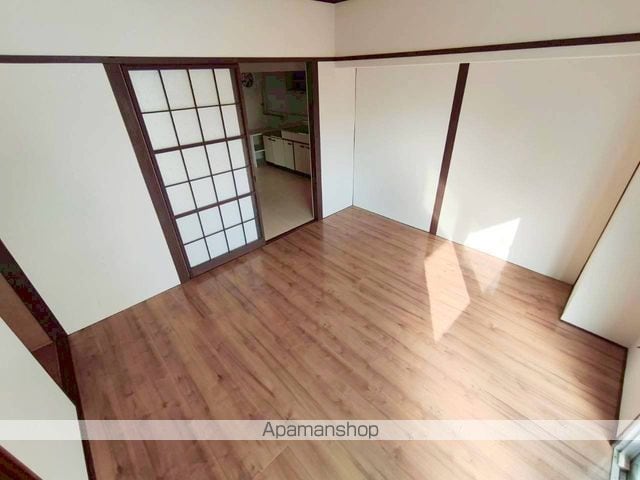 ダイニマンション江平の内装写真