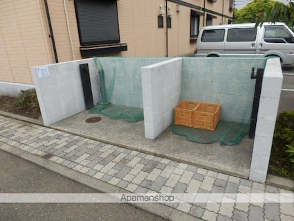 ロイヤルガーデン壱－七番館[3LDK/88.77m2]の共用部1