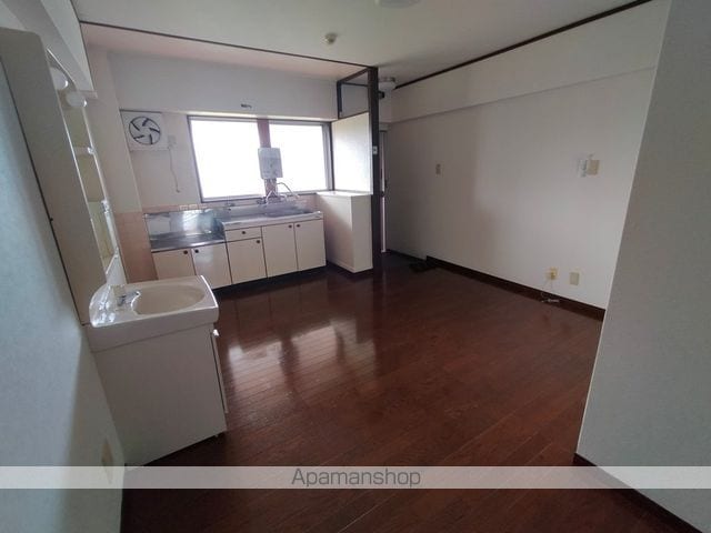 教興寺マンションの内装写真