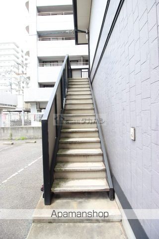 キャッスル吉田の玄関写真