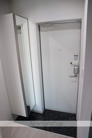 エヌエムスワサントトゥレーズの内装写真