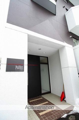 ジュイエ学園前の玄関写真