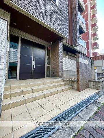 エクセレンス田辺の玄関写真