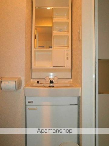 ダイナコートエスタディオサラA棟の内装写真