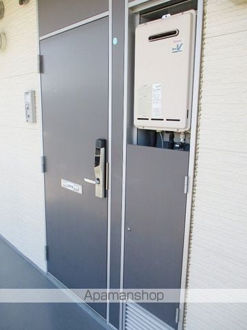 レオパレスグレイスの玄関写真