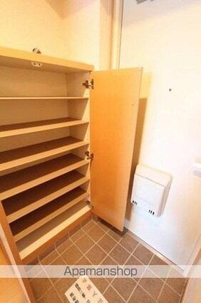 香川県高松市塩上町２丁目[1K/30.03m2]の玄関