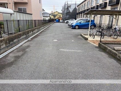 レオパレスコンフォート隅の浜[1K/20.28m2]の駐車場